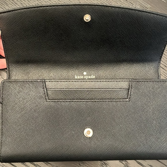 Kate Spade large wallet - Picture 3 of 4